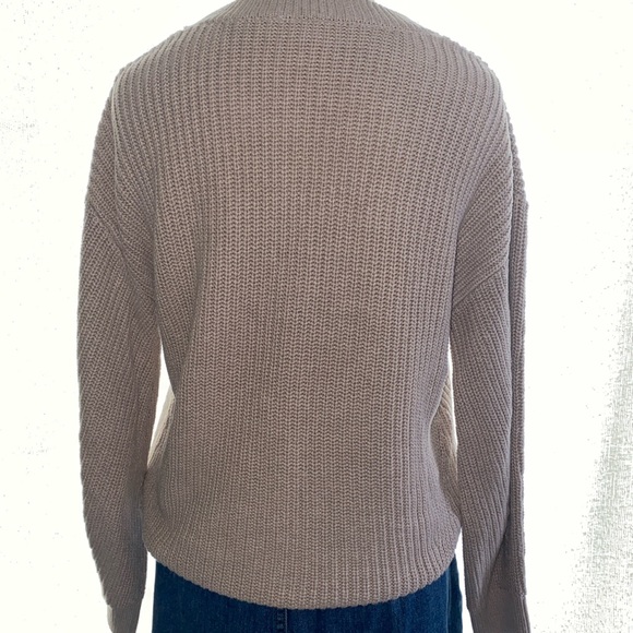 GAP Classic Rib Knit Pullover Sweater - Picture 2 of 3